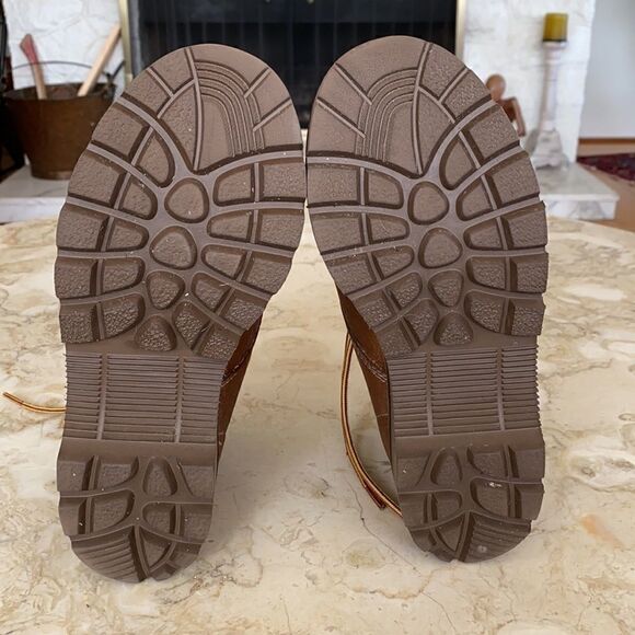 Roots Tuff OG Leather Boots Made in Canada - Picture 11 of 12